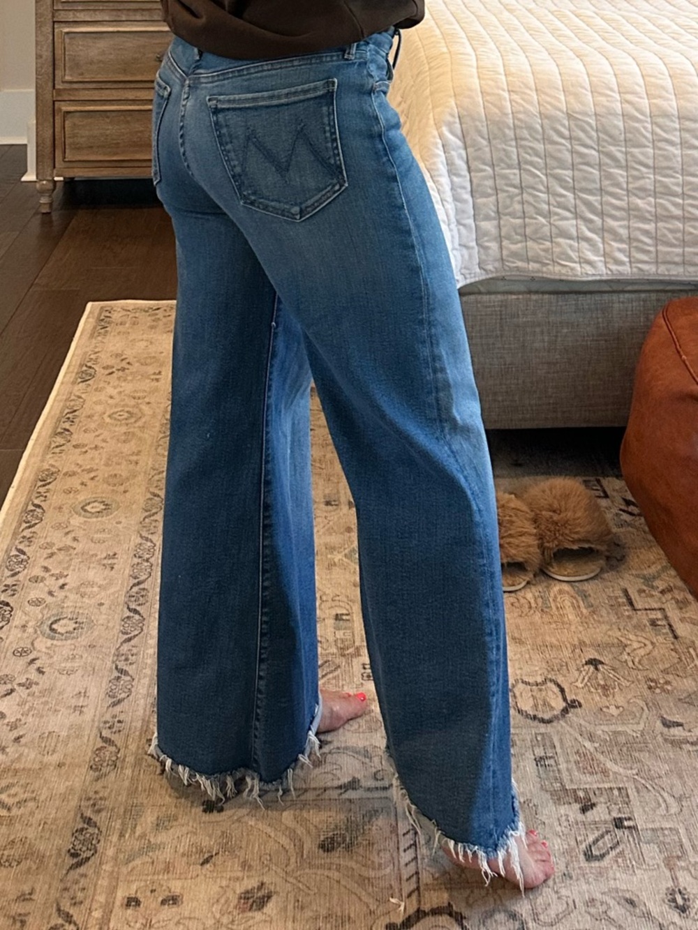 MOTHER Lil Roller Fray Jeans Work Hard Play Hard - Picture 2 of 5